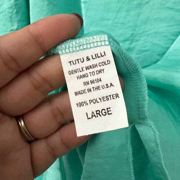 Tutu & Lilli Teal Satin Split Neck Flutter Sleeve Oversized Blouse Top Size Larg - Picture 5 of 6